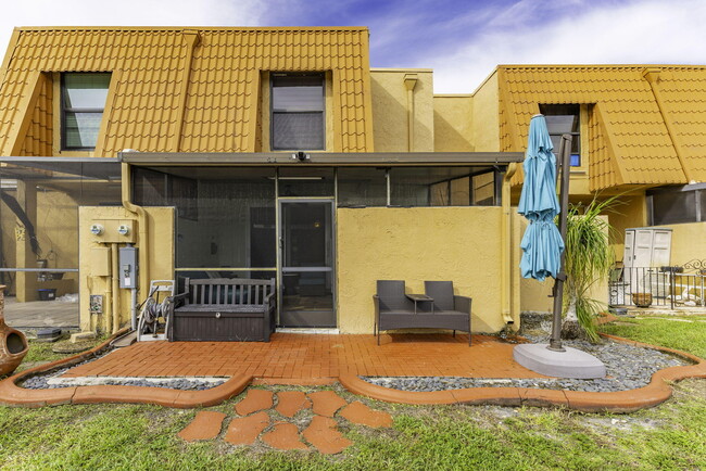 Building Photo - 9119 Limetree Ln