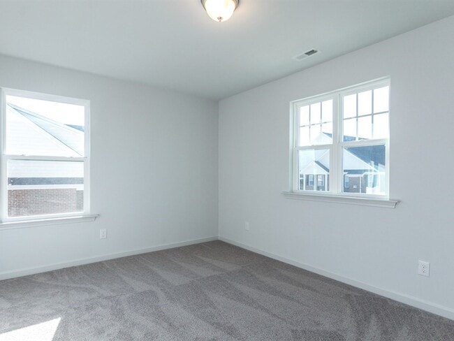 Building Photo - 1313 Achonechy Trl