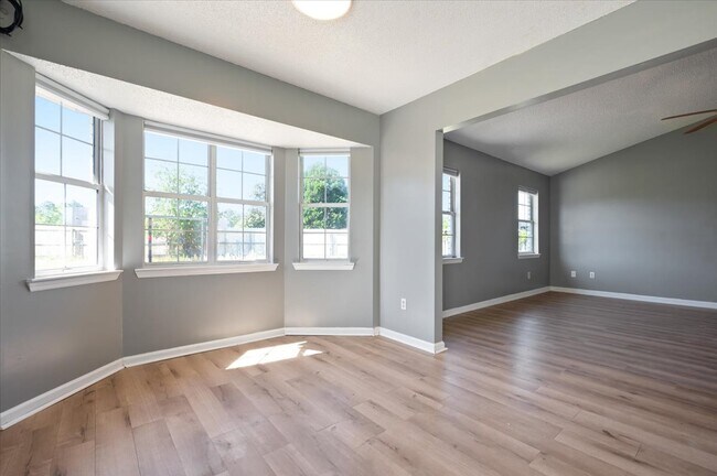 Building Photo - 756 Melissa Dr