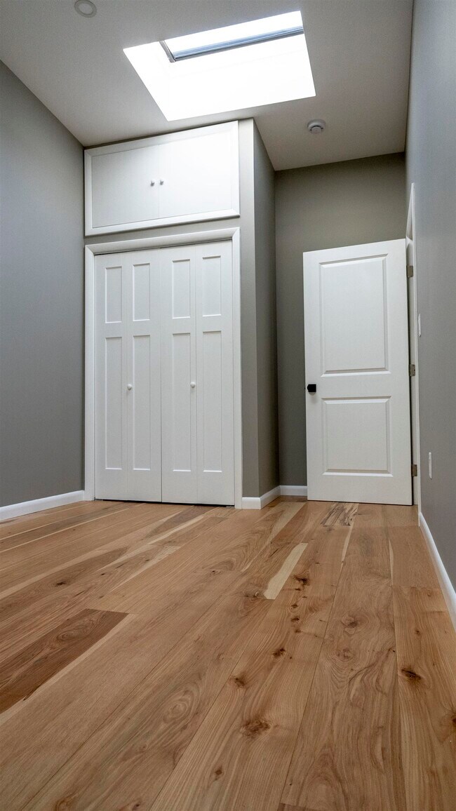 Building Photo - 207 GARDEN St