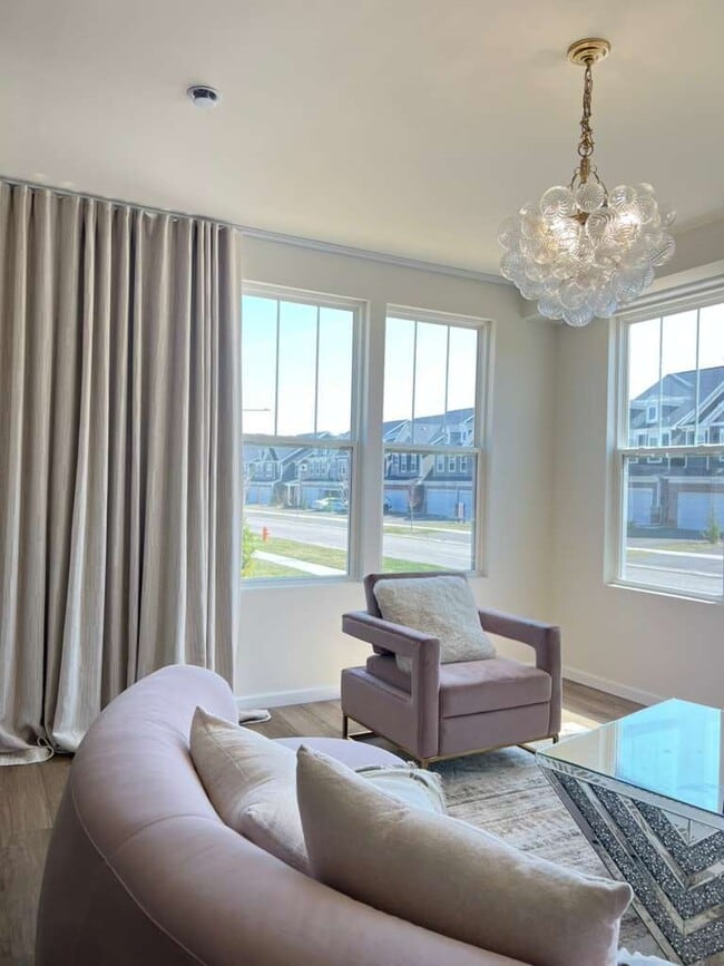 Building Photo - 2256 Horseshoe Cir