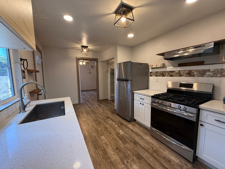 Building Photo - 2661 Newell St