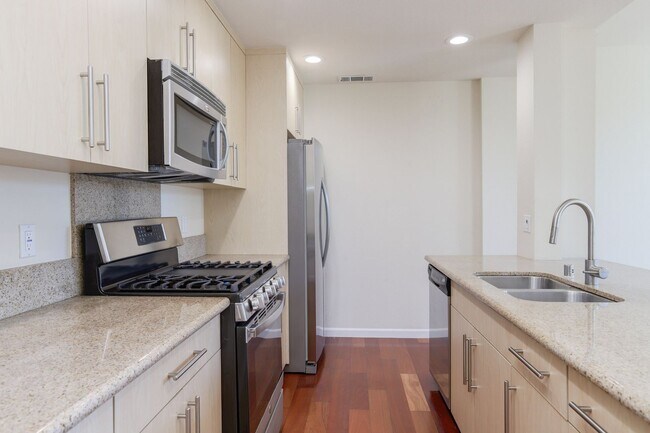 Building Photo - Modern 2BR / 2BA Condo | Garage Parking | Walk to VTA Light Rail | YouTube Tour