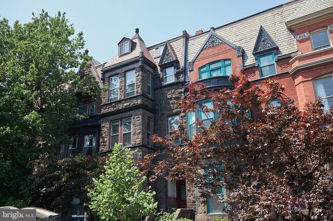 Building Photo - 1715 Q St NW