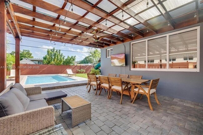 Building Photo - 7549 Buccaneer Ave
