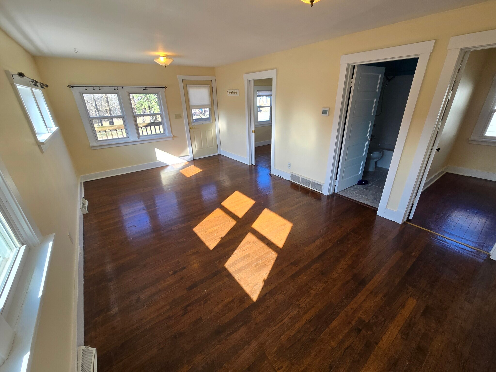 Building Photo - 1215 Fairway St