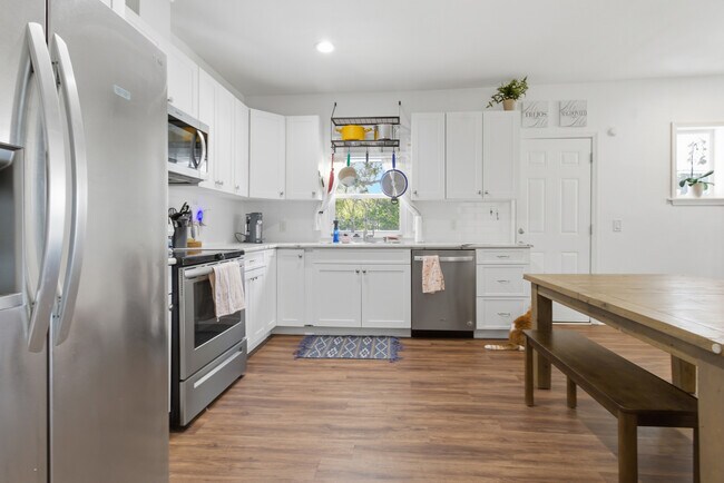 Building Photo - 3203 N Bailey St