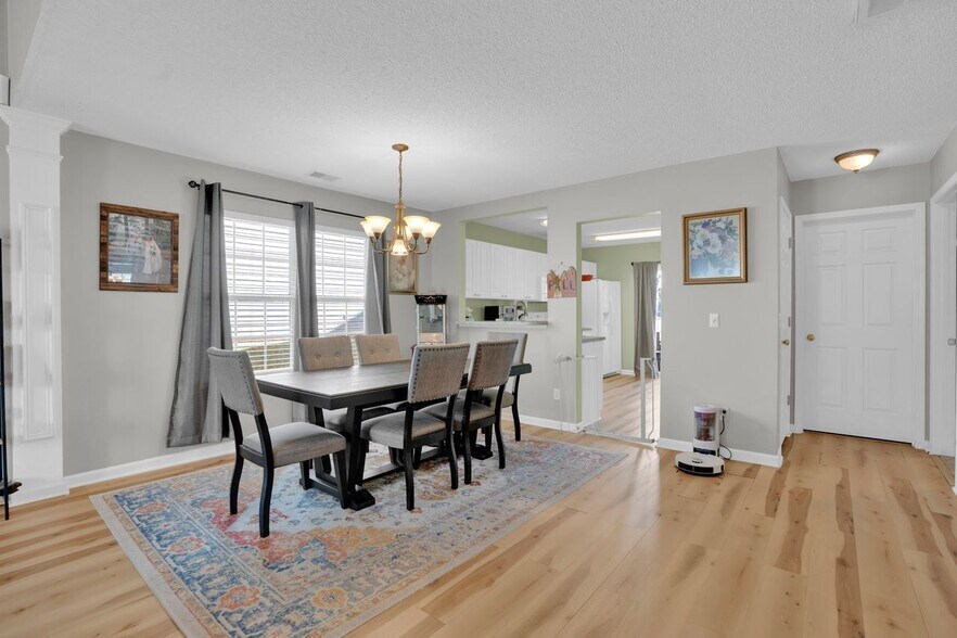 Building Photo - 129 Merowey Ct