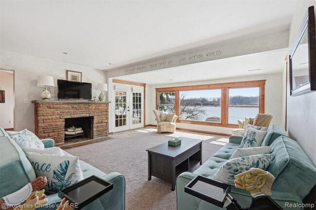 Building Photo - 2739 Lakeridge Ave