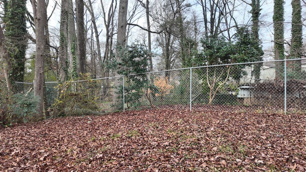 Building Photo - 1521 Anthony Dr