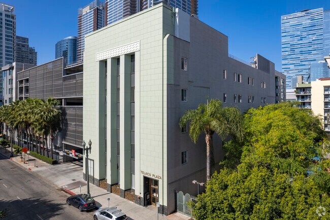 1033 S Hope St - Telacu Plaza