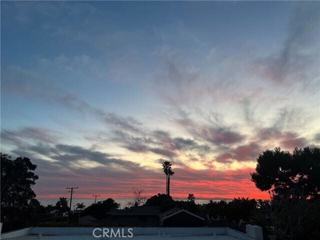 Building Photo - 521 Seaview St