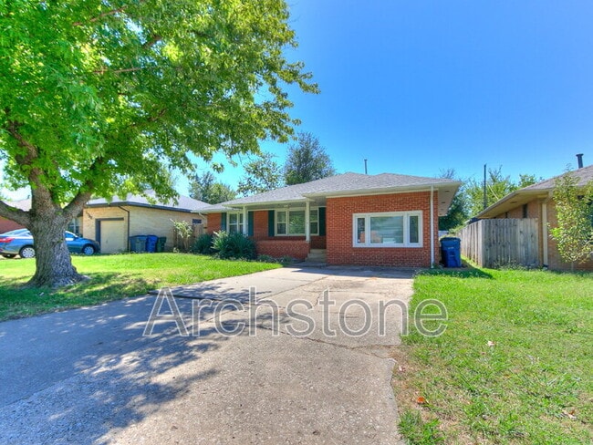 Building Photo - 1732 Carlisle Rd