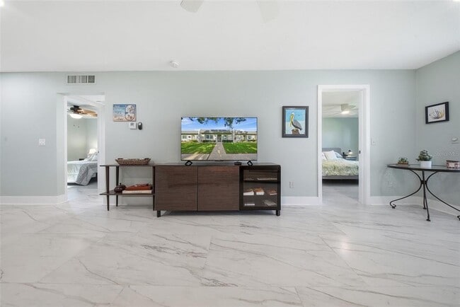 Building Photo - 4651 Lake Villa Dr