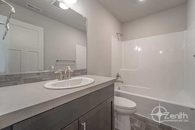 Building Photo - 2403 Trail View Ct