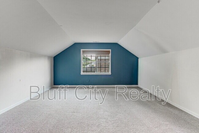 Building Photo - 6878 Kingham Cove