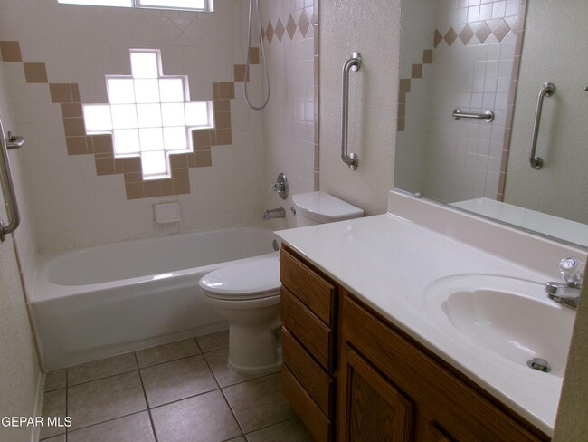 Building Photo - 7005 Black Ridge Dr