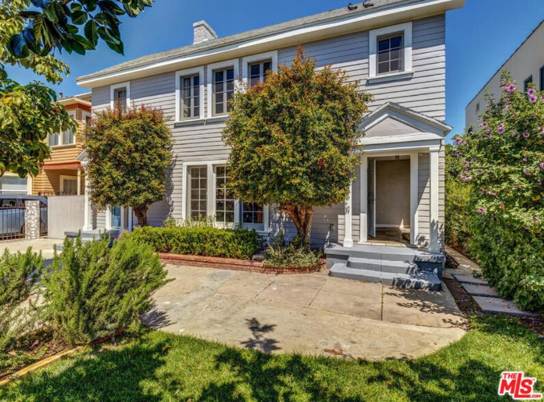 Building Photo - 2345 W 21st St