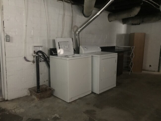 Building Photo - 119 N Normal St