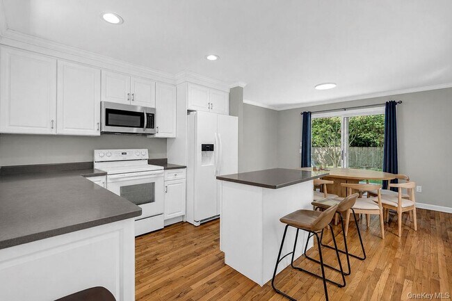 Building Photo - 155 Little Fresh Pond Rd