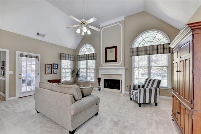 Building Photo - 355 Laurel Oak Dr