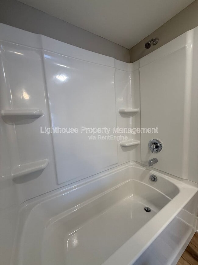 Building Photo - 3325 9th St