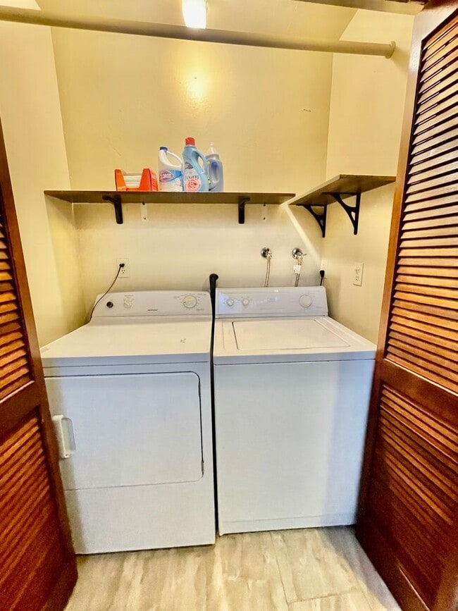 Building Photo - Furnished Beach front House in OB One Month Minimum Rental