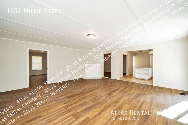 Building Photo - 1651 Millie St NE