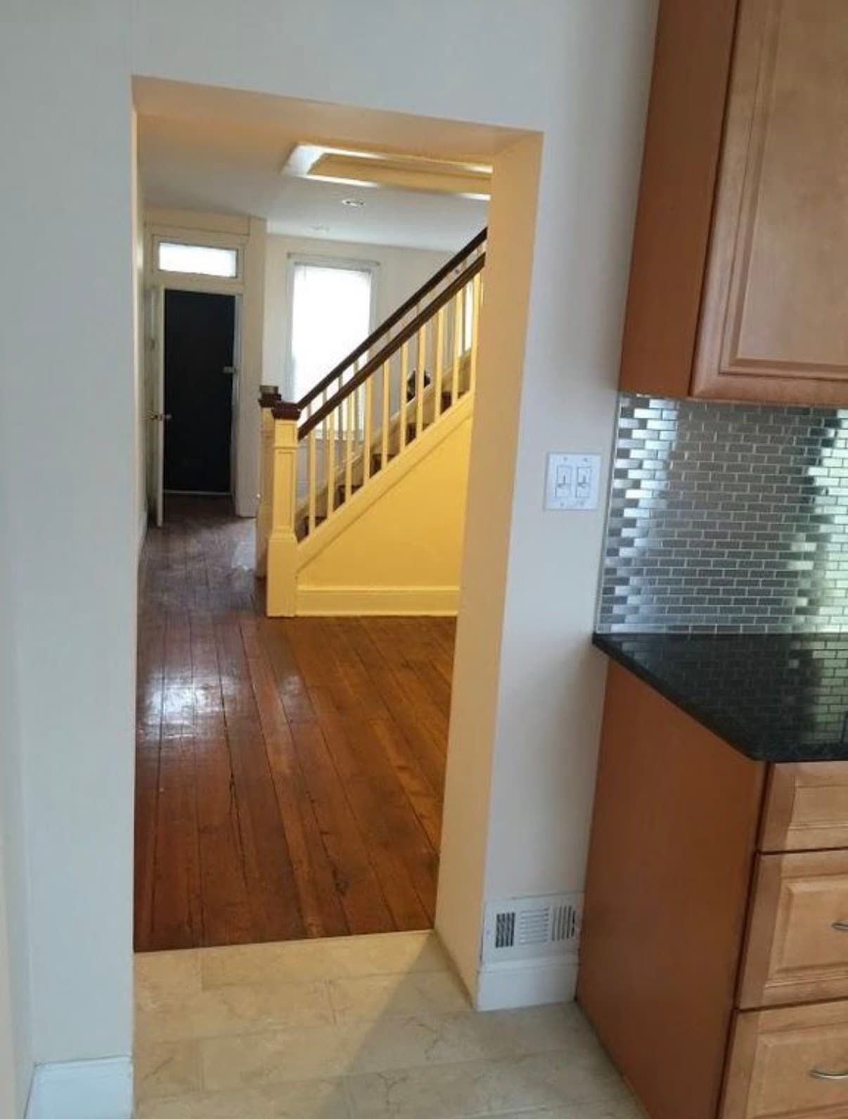 Building Photo - 305 Mifflin St