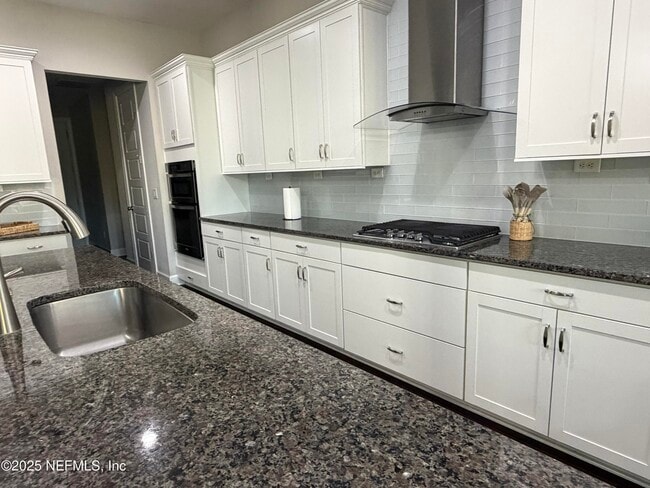 Building Photo - 168 Bronson Pkwy