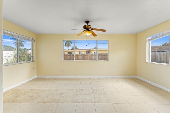 Building Photo - 1831 SW 97th Terrace