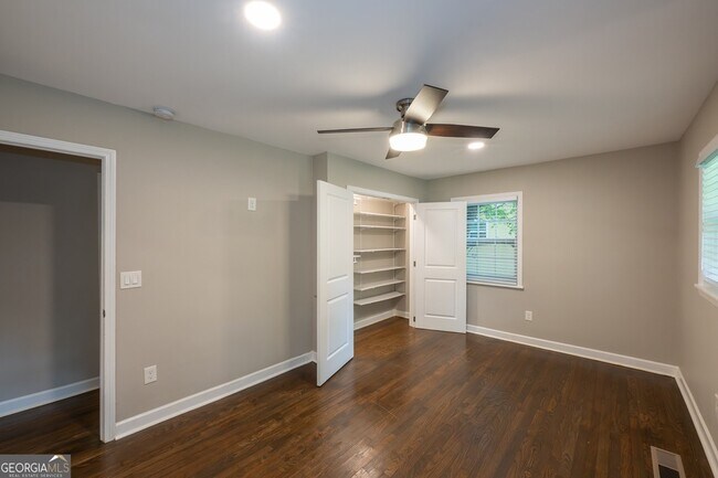 Building Photo - 2131 Bixler Cir