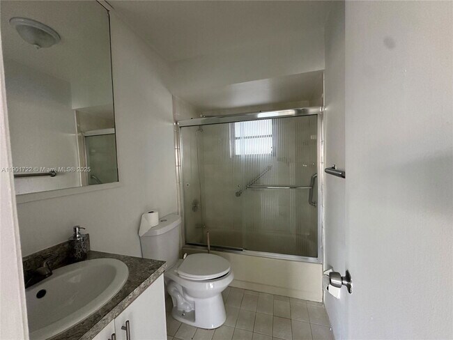 Building Photo - 3608 SW 25th St