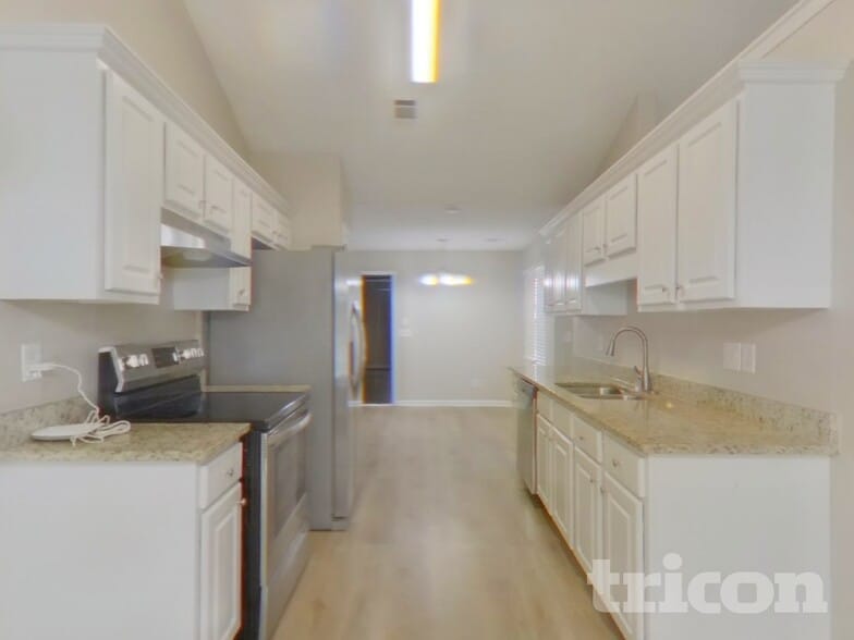 Building Photo - 130 N Greenfield Cir