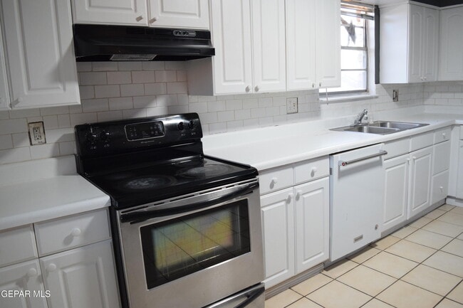 Building Photo - 136 N Festival Dr