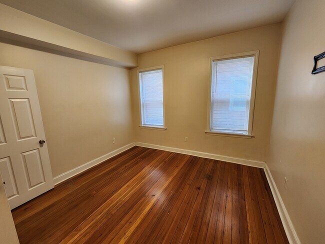 Building Photo - 117 Florida St