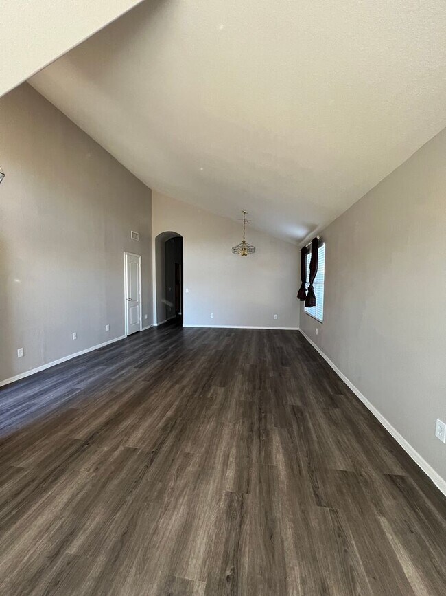 Building Photo - Mesquite Canyon Cul-De-Sac Home