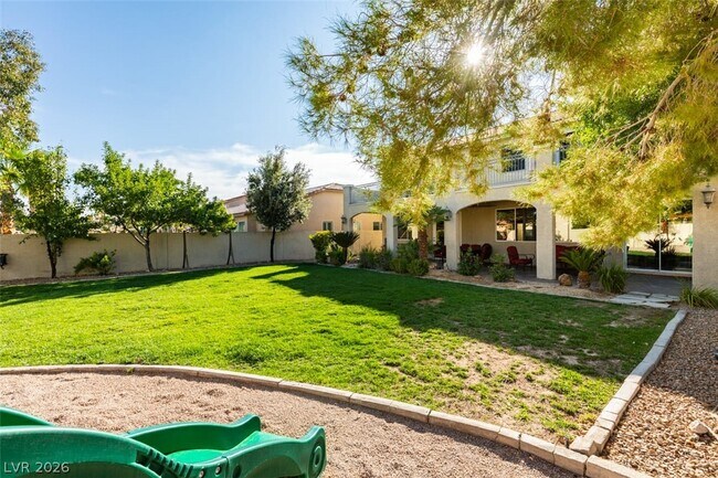 Building Photo - 5056 Shadow Palm Ct
