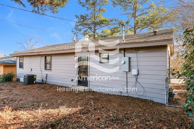 Building Photo - 30 Eaton Dr