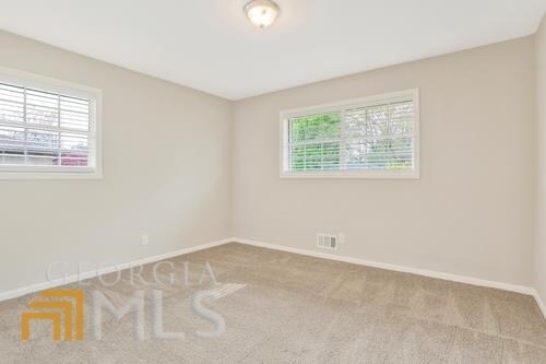 Building Photo - 1758 Poinsettia Dr