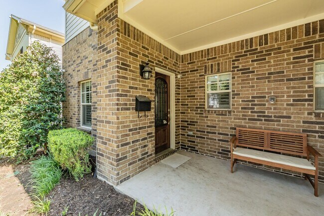 Building Photo - Charming 3-Bedroom, 2-Bathroom Townhome – ...