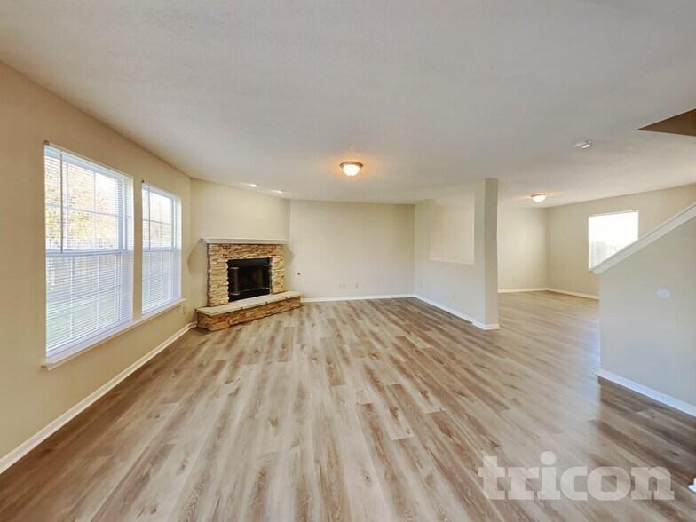 Building Photo - 6219 Monteo Ln