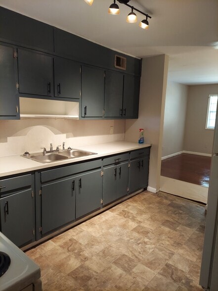 Primary Photo - 245 Stafford St NW