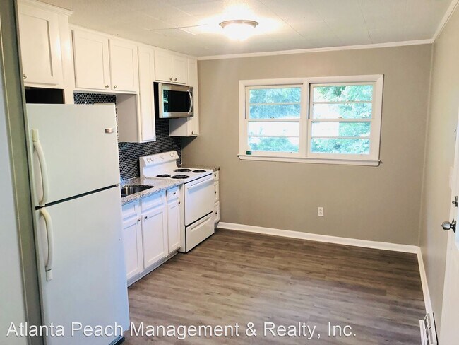 Building Photo - 2 br, 1 bath House - 987 Pine Street