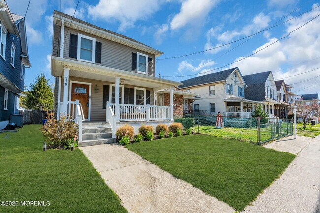 Building Photo - 510 Lareine Ave