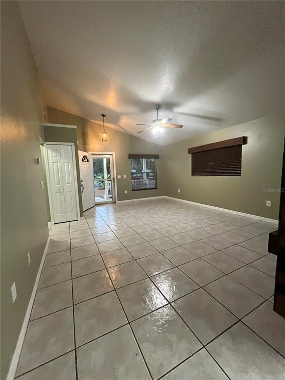 Building Photo - 1140 Juniper Ct