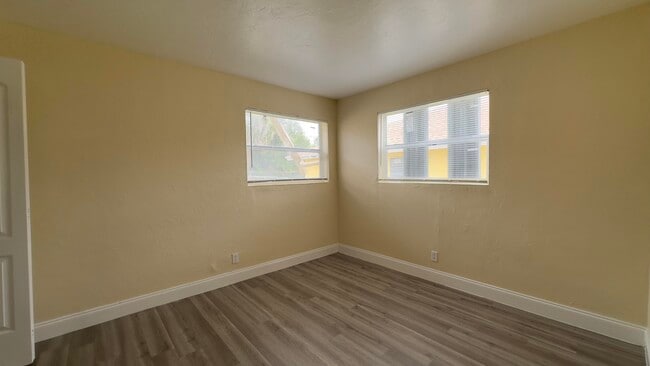 Building Photo - 1244 W 36th St