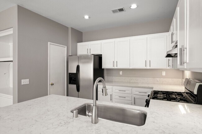 Building Photo - Gorgeous 3 Bedroom Chula Vista Home!