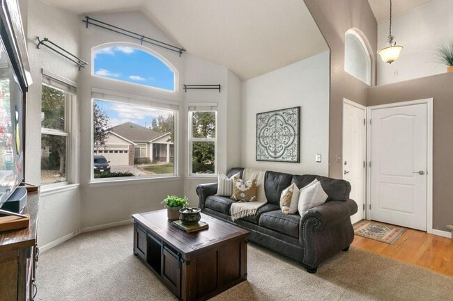 Building Photo - 8100 Lighthouse Ln