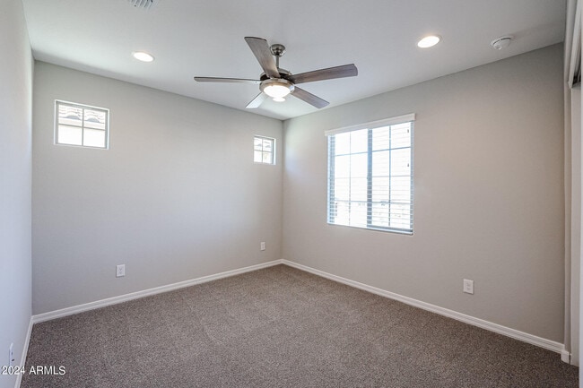 Building Photo - 8963 W Luke Ave